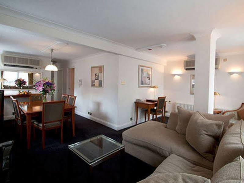 Basil Street Apartahotel