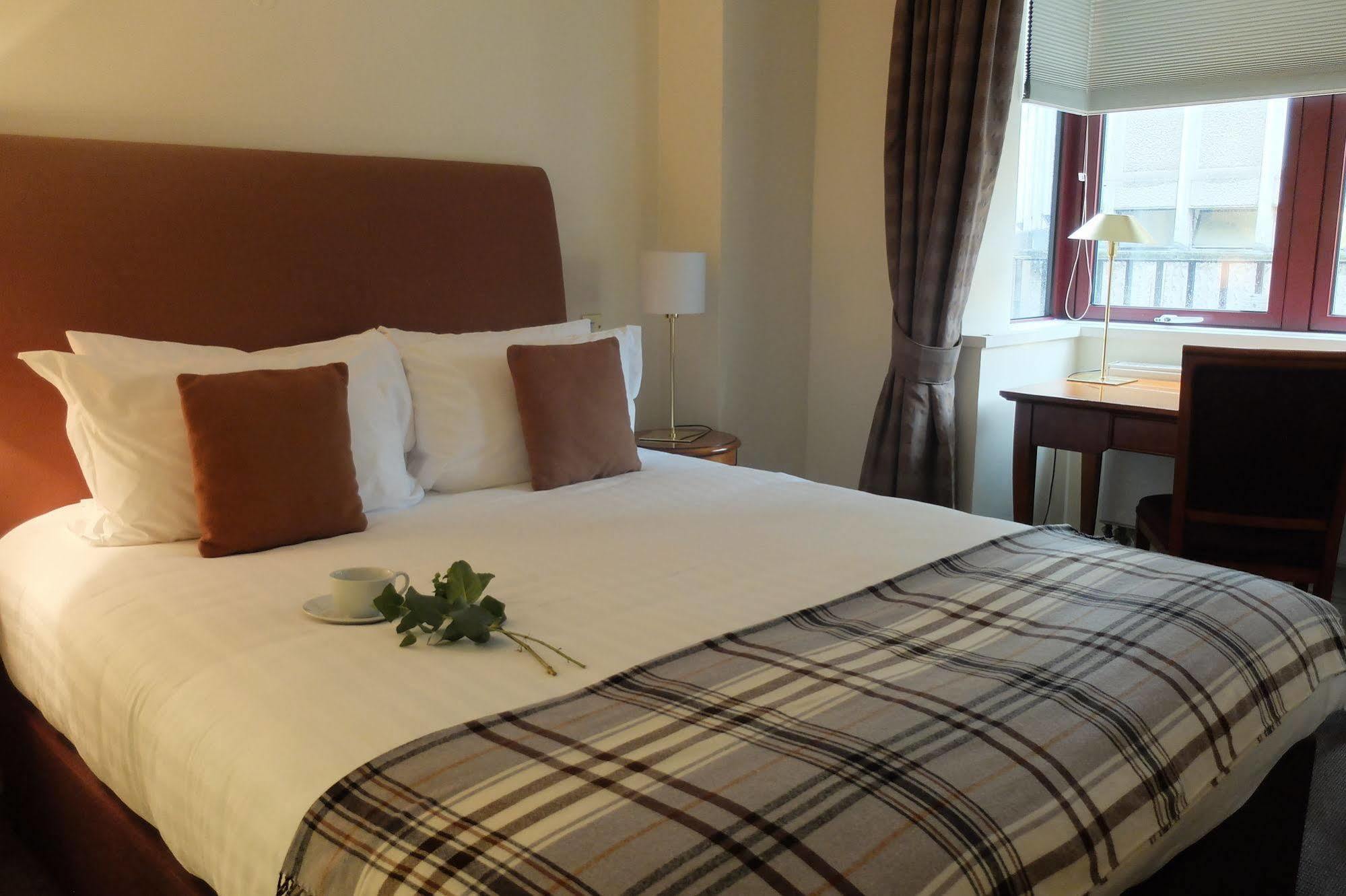 Basil Street Apartahotel 5*