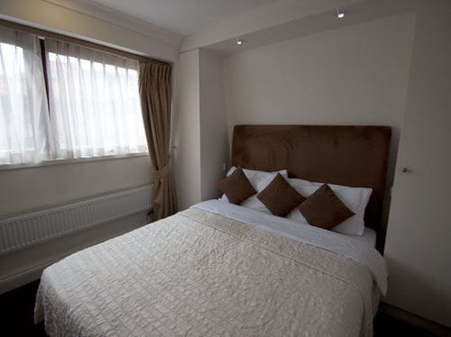 Basil Street Apartahotel 5*